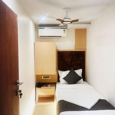 Hotel Winton مومباي المظهر الخارجي الصورة