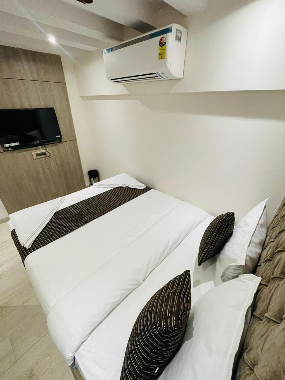 Hotel Winton مومباي المظهر الخارجي الصورة