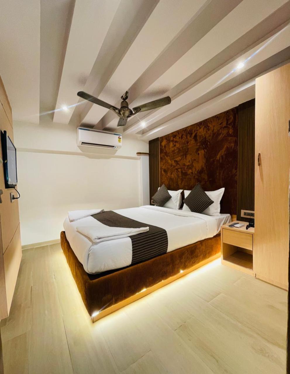 Hotel Winton مومباي المظهر الخارجي الصورة