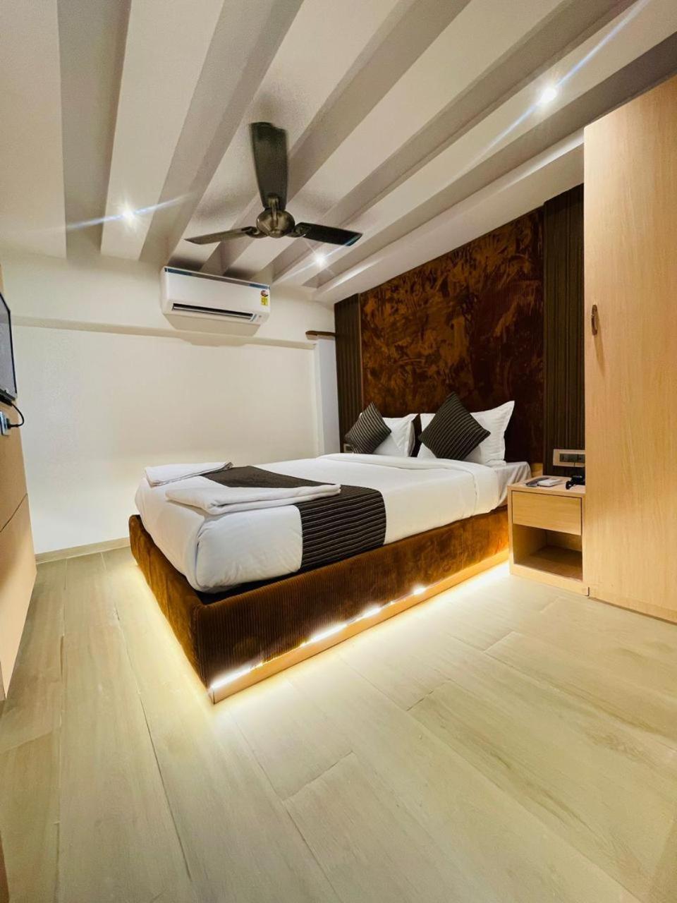 Hotel Winton مومباي المظهر الخارجي الصورة